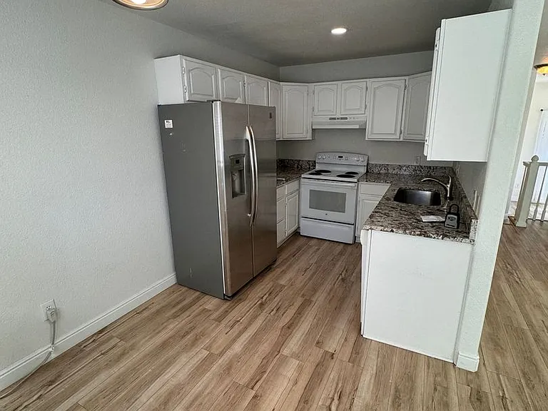 4717-4725 W 7th Avenue — Photo 11