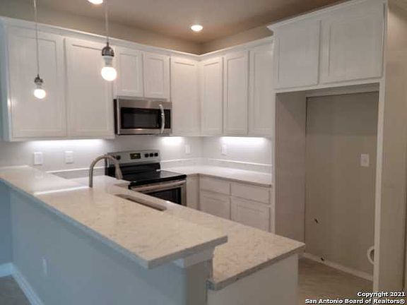 4th image of 2538 Spur Dr
