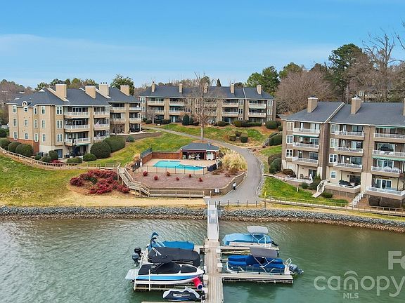 5th image of 7324 Lakefront Dr Unit 4