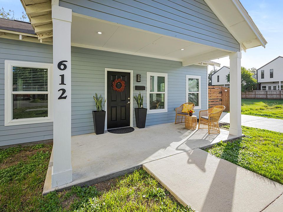 Inviting, covered front porch.