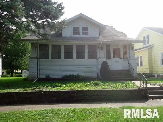 2428 20th Ave photo 1