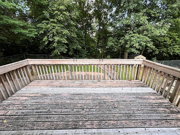 4th image of 2108 Butterfield Ct