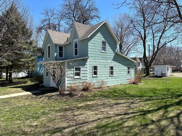 208 E Frederick St, Le Roy, MN 55951