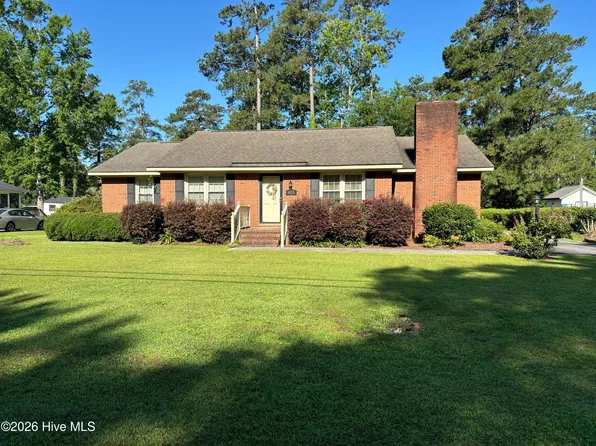 415 S Mcneil Street, Burgaw, NC 28425