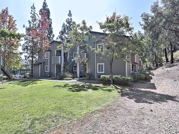 5th image of 625 Canyon Oaks Dr APT F
