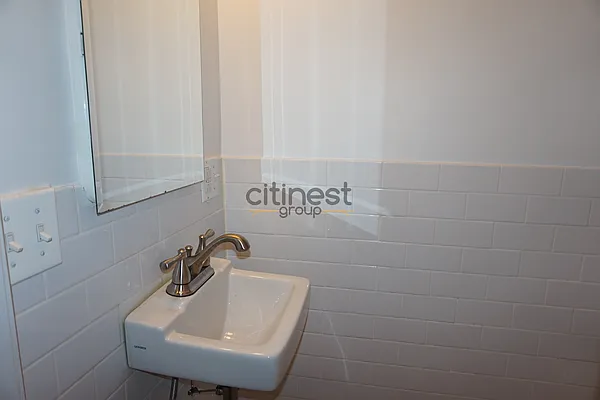 Rented by Citi Nest Group LLC | media 31