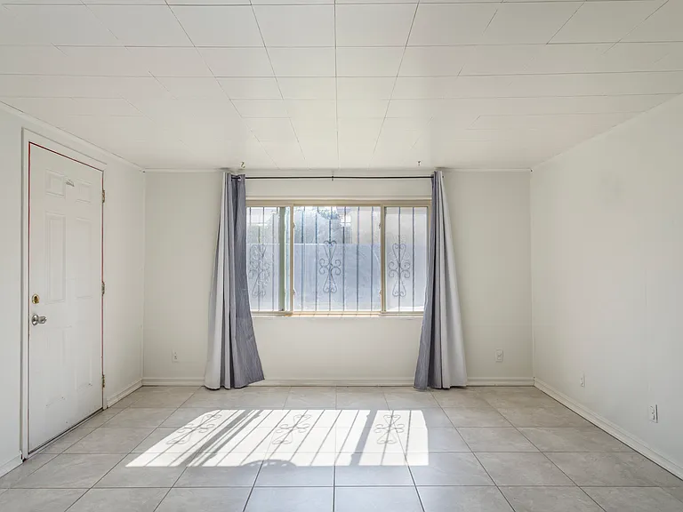 2812 San Pedro Dr NE — Photo 13