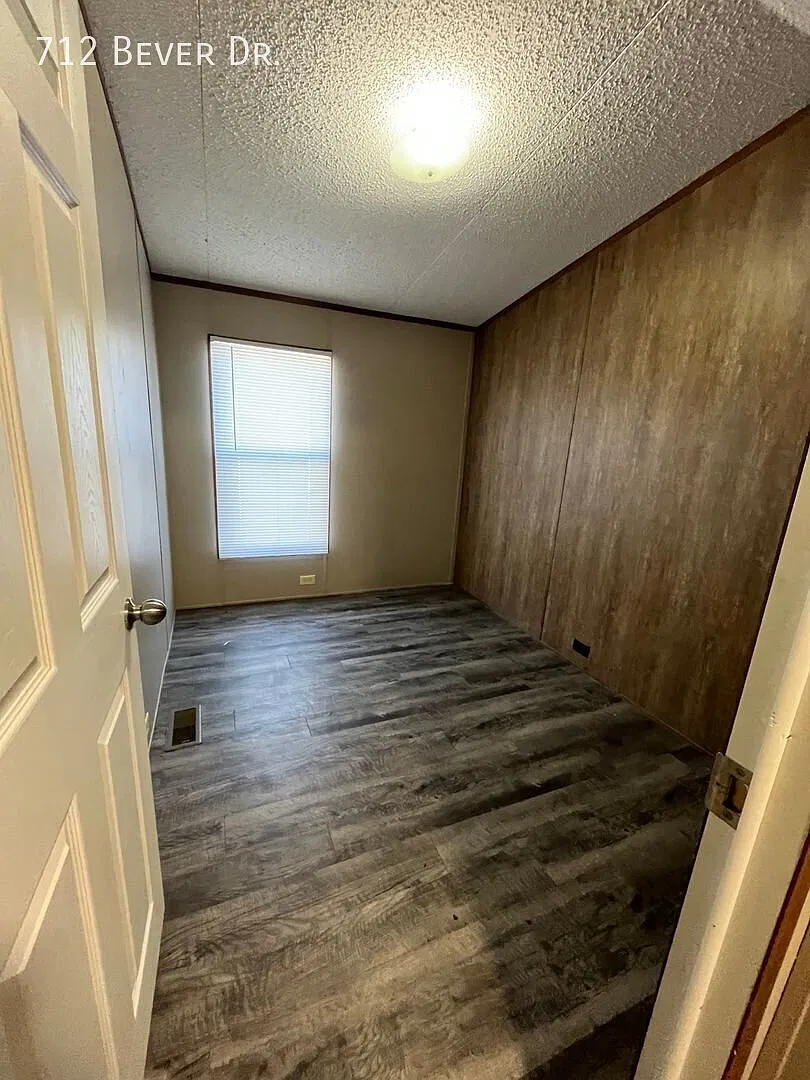 3 bedroom 2 bathroom home now available! — Photo 4