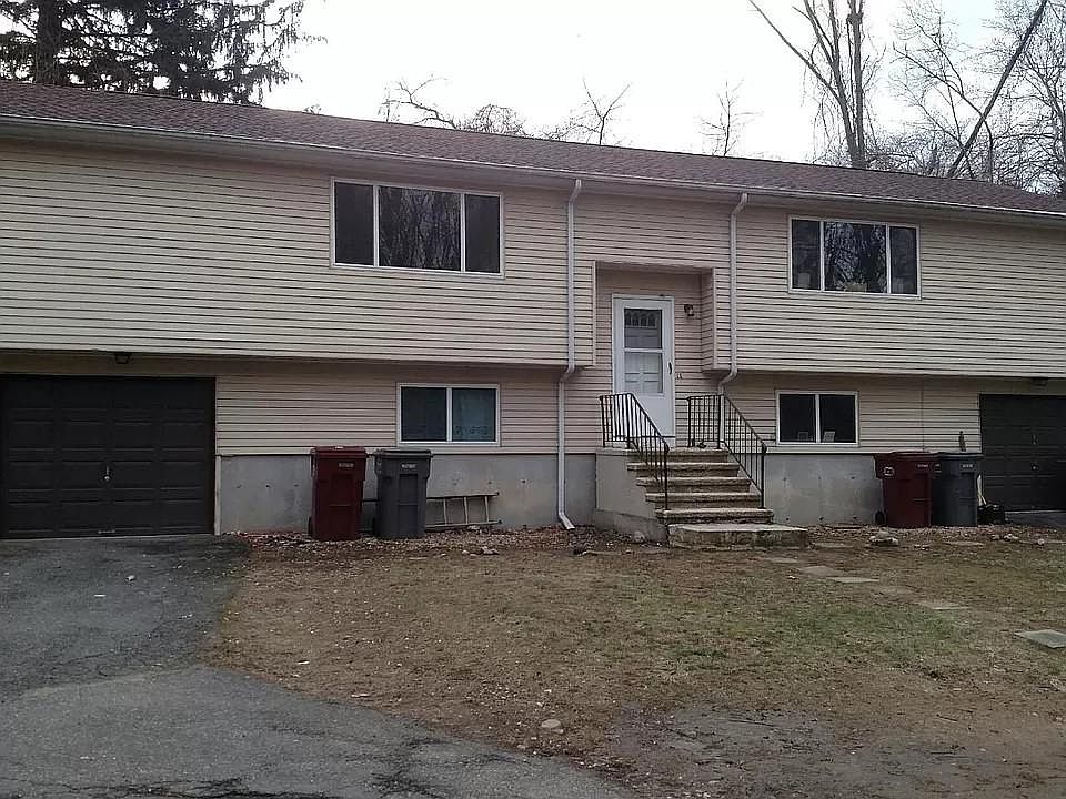 2nd image of 122 Greenwood St