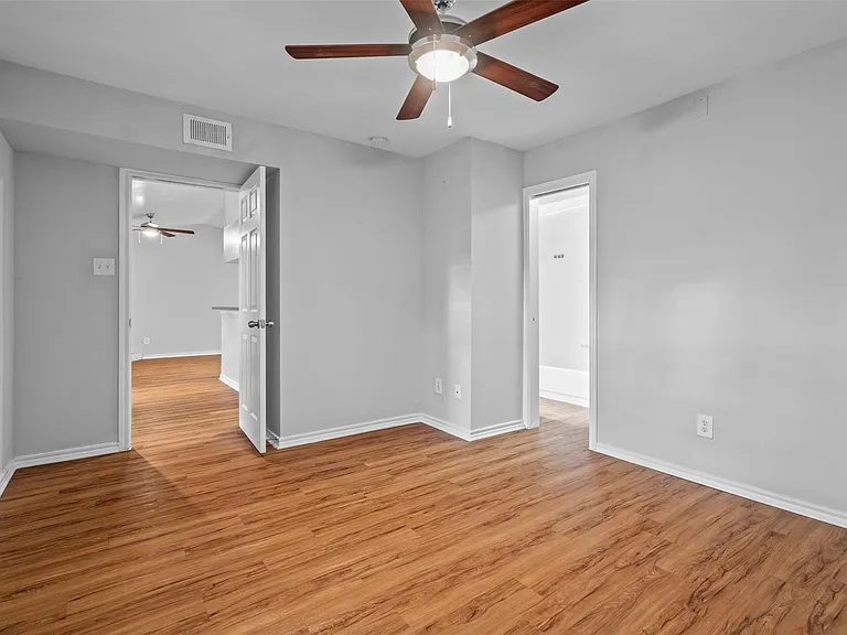 6804 N Capital Of Texas Hwy #128 — Photo 10