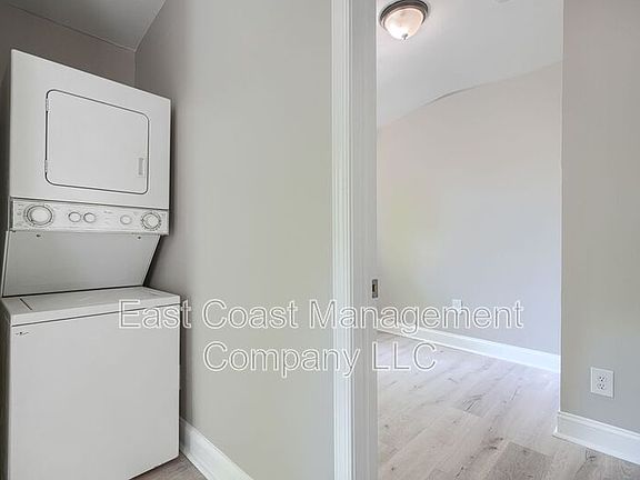 5th image of 332 S Franklintown Rd #2