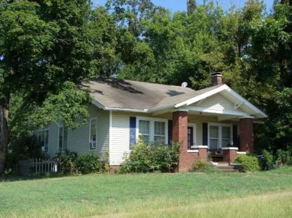 65 S Bernard St, Nebo, KY 42441