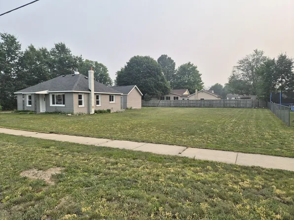 705 Plum St, Grayling, MI 49738