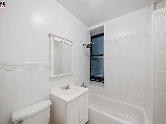 4th image of 246 E 51st St APT 4