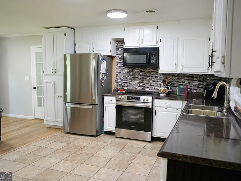 307 Pinewood Dr — Photo 11