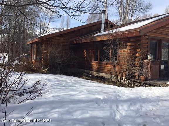 3rd image of 2620 Lily Lake Dr