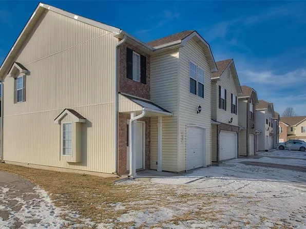 273-277 NE Adams Dairy Pkwy, Blue Springs, MO 64014