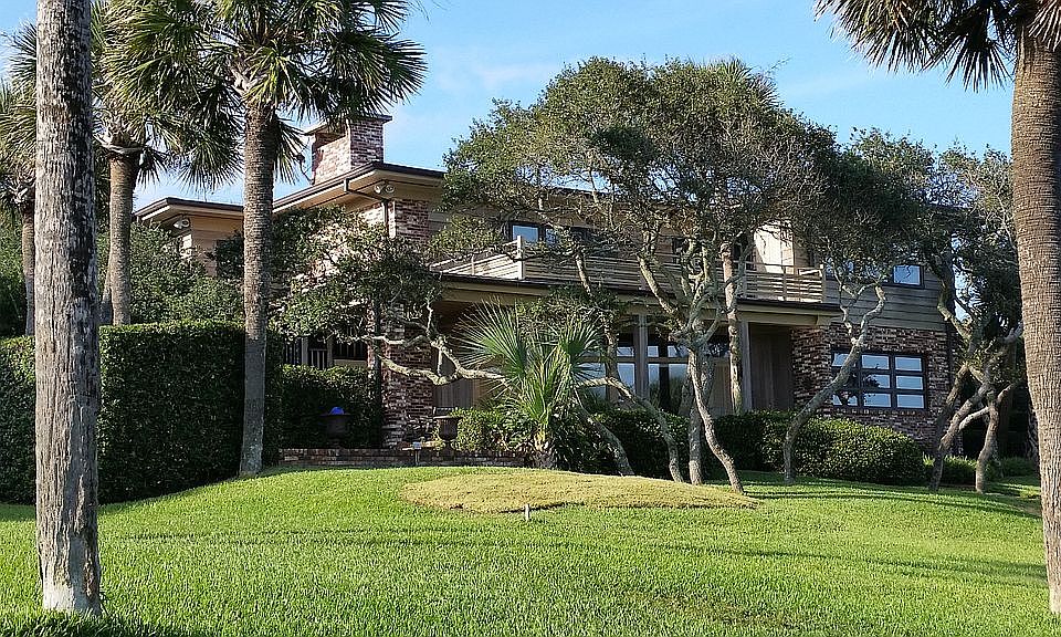 Beach-side elevation