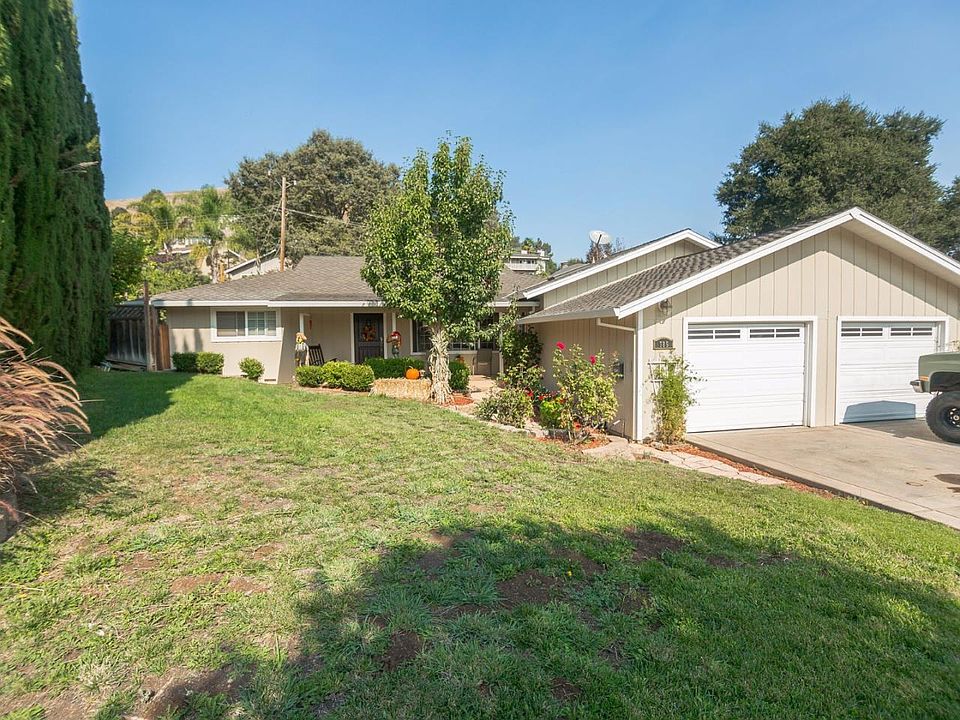 1st image of 785 Claremont Dr