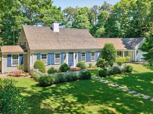 106 Hathaway Road, Osterville, MA 02655