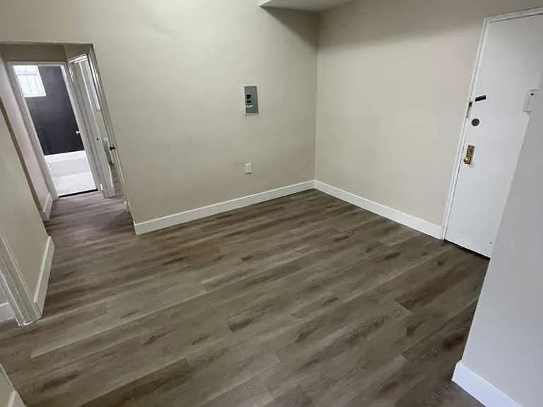 103 Chancellor Ave #B1 — Photo 2