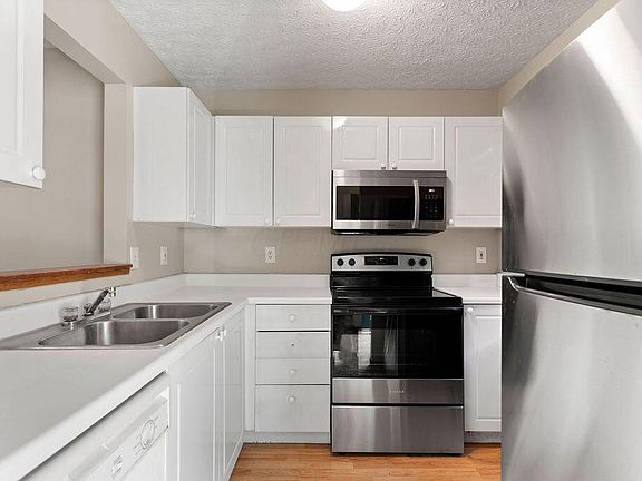 2nd image of 7250 Donovan Dr