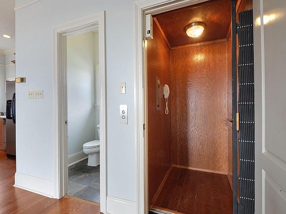 5th image of 3 Oak Alley Ln #3