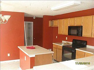 3rd image of 5934 N Quincy Dr