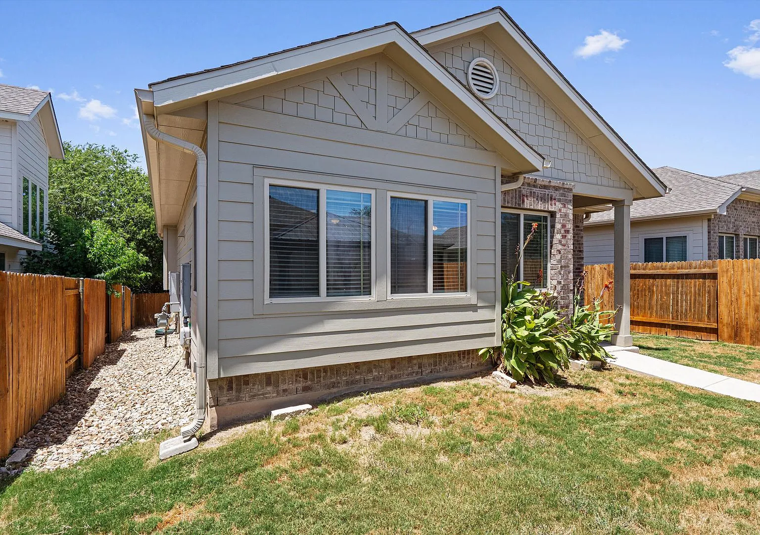 256 Pelican Bay Cir, Kyle, Texas 78640 — Photo 4