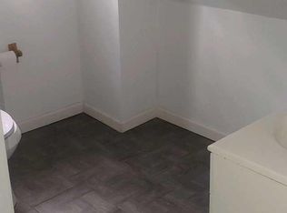 908 East Ave #B, Akron, OH 44307