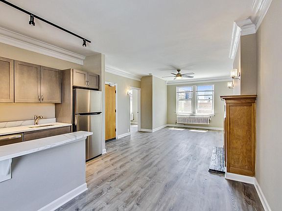 3rd image of 432 W Belmont Ave APT 702