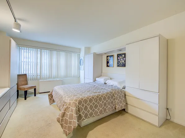 66-36 Yellowstone Boulevard image 10 of 19