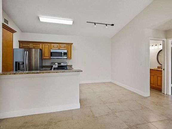 2nd image of 2226 Arbour Walk Cir
