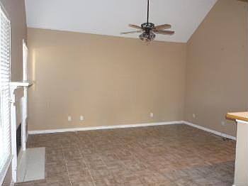 5th image of 2056 Towne Lake Hls W