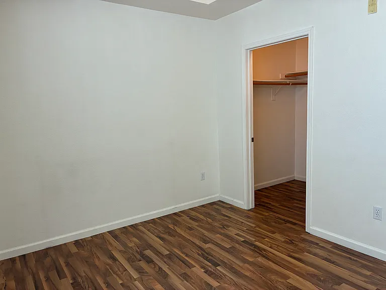 43 Agate Ave #405 — Photo 14