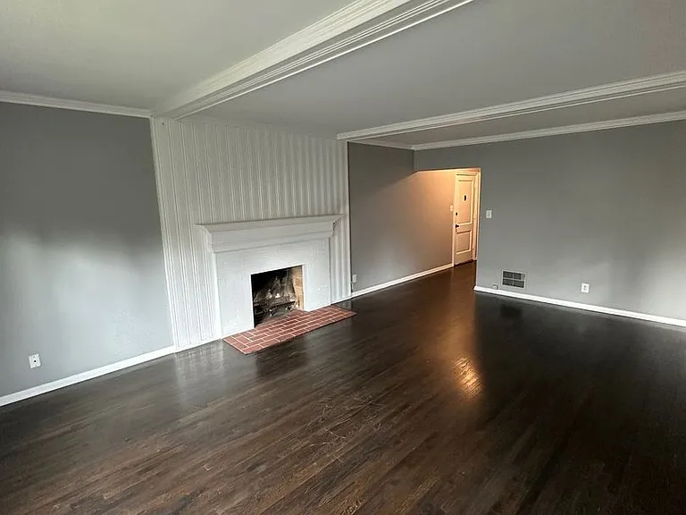 1366 Beverly Glen — Photo 5