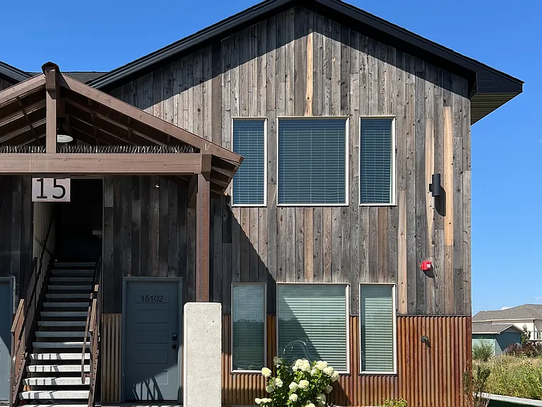 280 E Lorene St — Photo 1