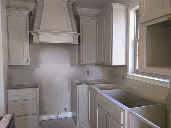 5th image of 1102 Wildemeadow Dr