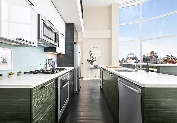 5th image of 524 Manhattan Ave APT 7
