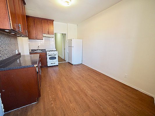 4th image of 37-10 95th St #2LL