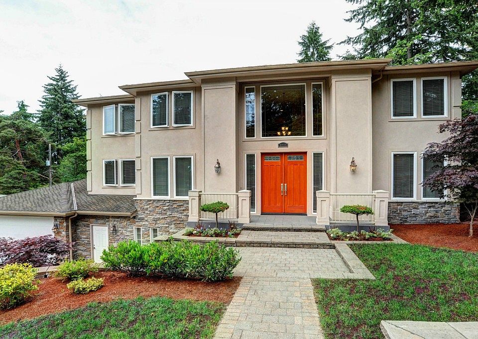 2nd image of 3231 NE 167th St