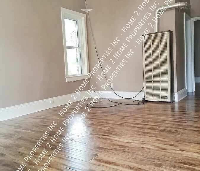 263 Curry Ave — Photo 3