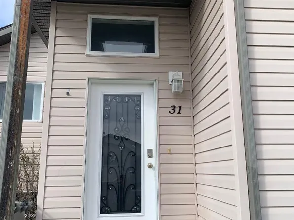 31 Kreiner Cres, Whitecourt, AB T7S 1X5