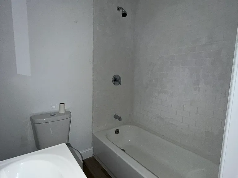 6403 Glenmore Ave #2 — Photo 13