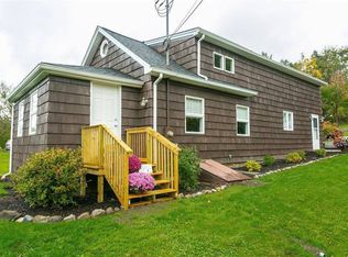 4552 Wildflower Dr, Canandaigua, NY 14424