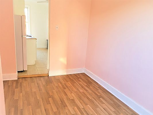 4th image of 265 23rd St APT 3R