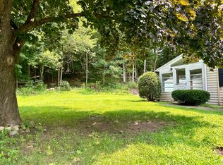 26 Loomis Hts #B, New Hartford, CT 06057