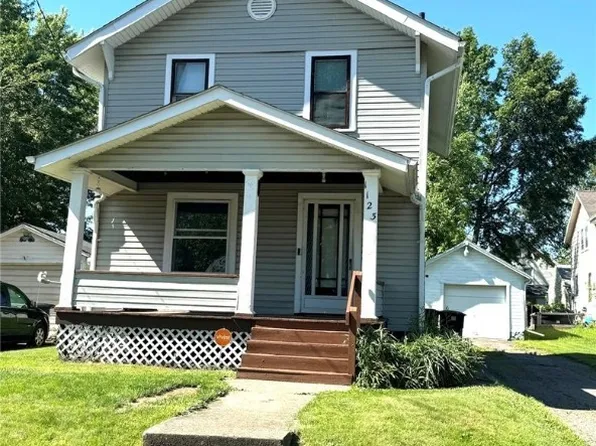 1123 McKinley St NE, Warren, OH 44483