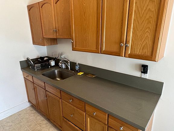 4th image of 428 E 19th St APT 14
