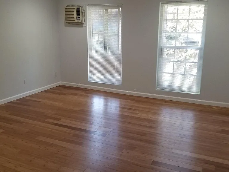 10949 Fruitland Dr #9 — Photo 2